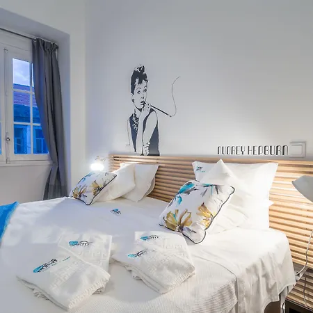 Feel Historical Apartman Porto